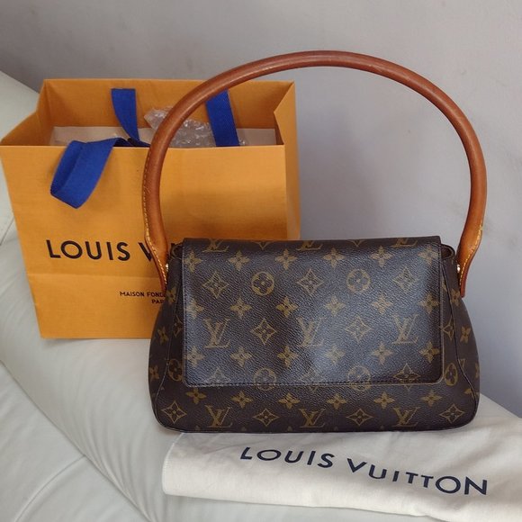 Louis Vuitton Handbags - ✨❣️Cute Louis Vuitton Looping PM